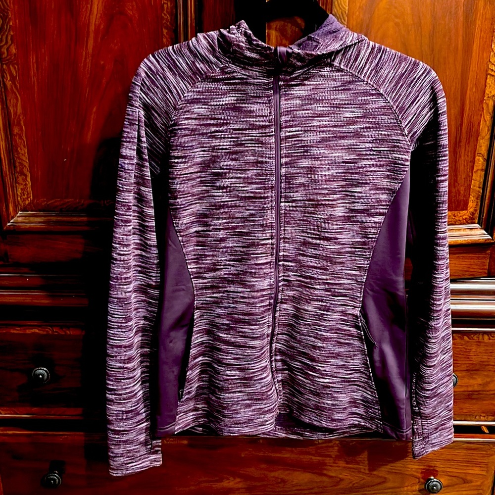 Columbia hiking hooded sweatshirt.